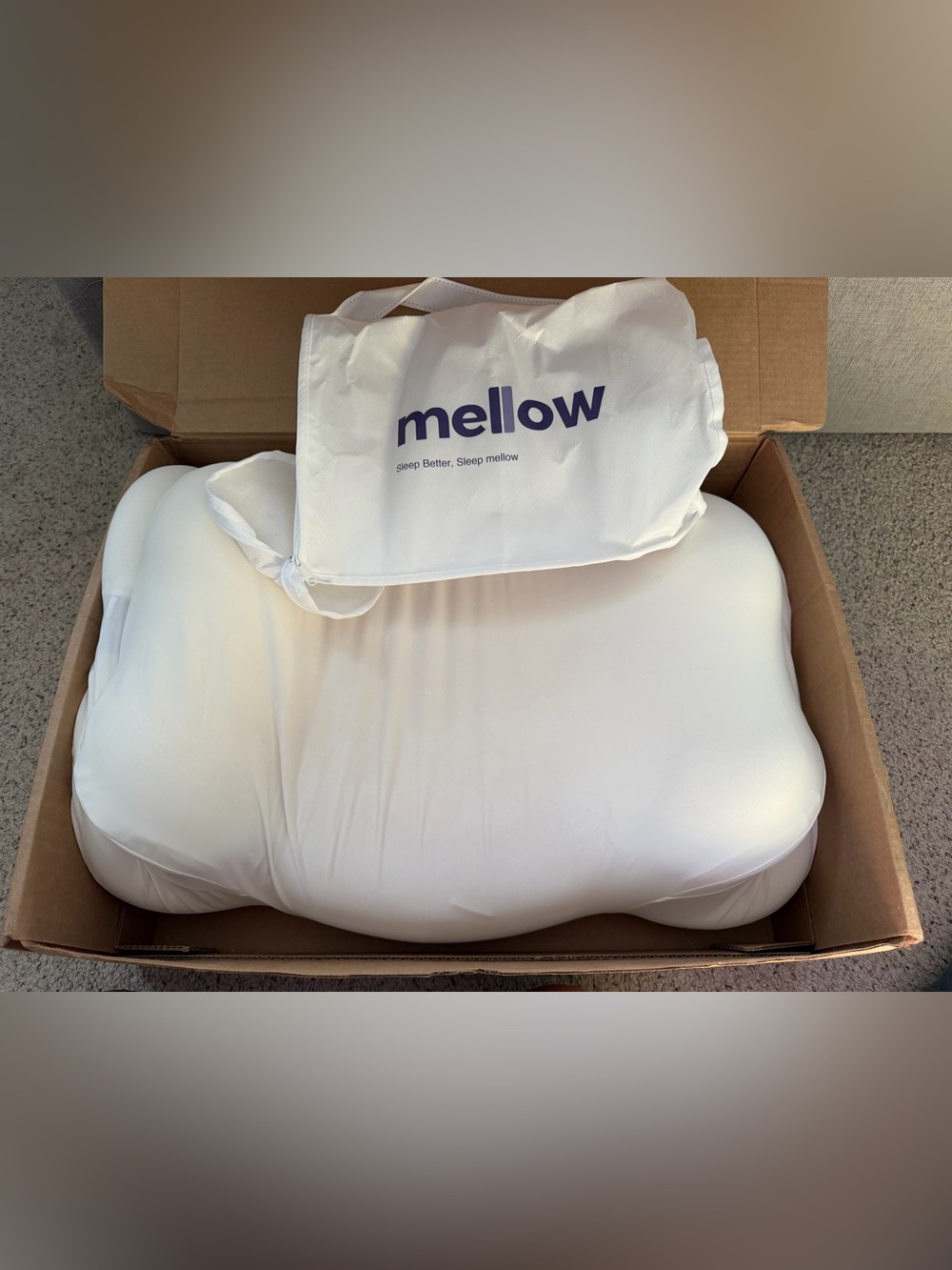 Pre Owned Cloud Aligned Mellow Pillow - White